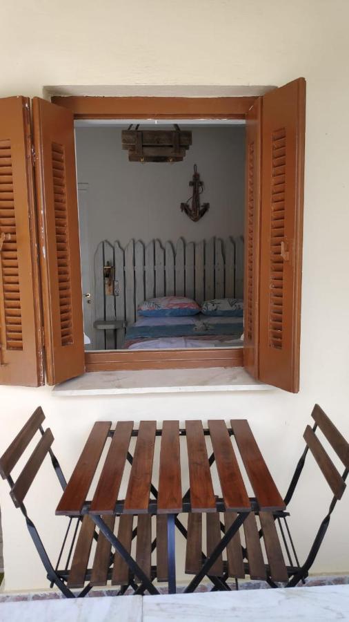 Helena'S Rooms Kassiopi Esterno foto
