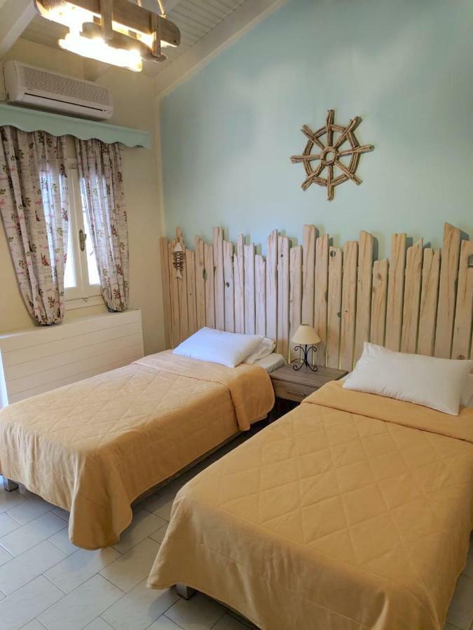 Helena'S Rooms Kassiopi Esterno foto