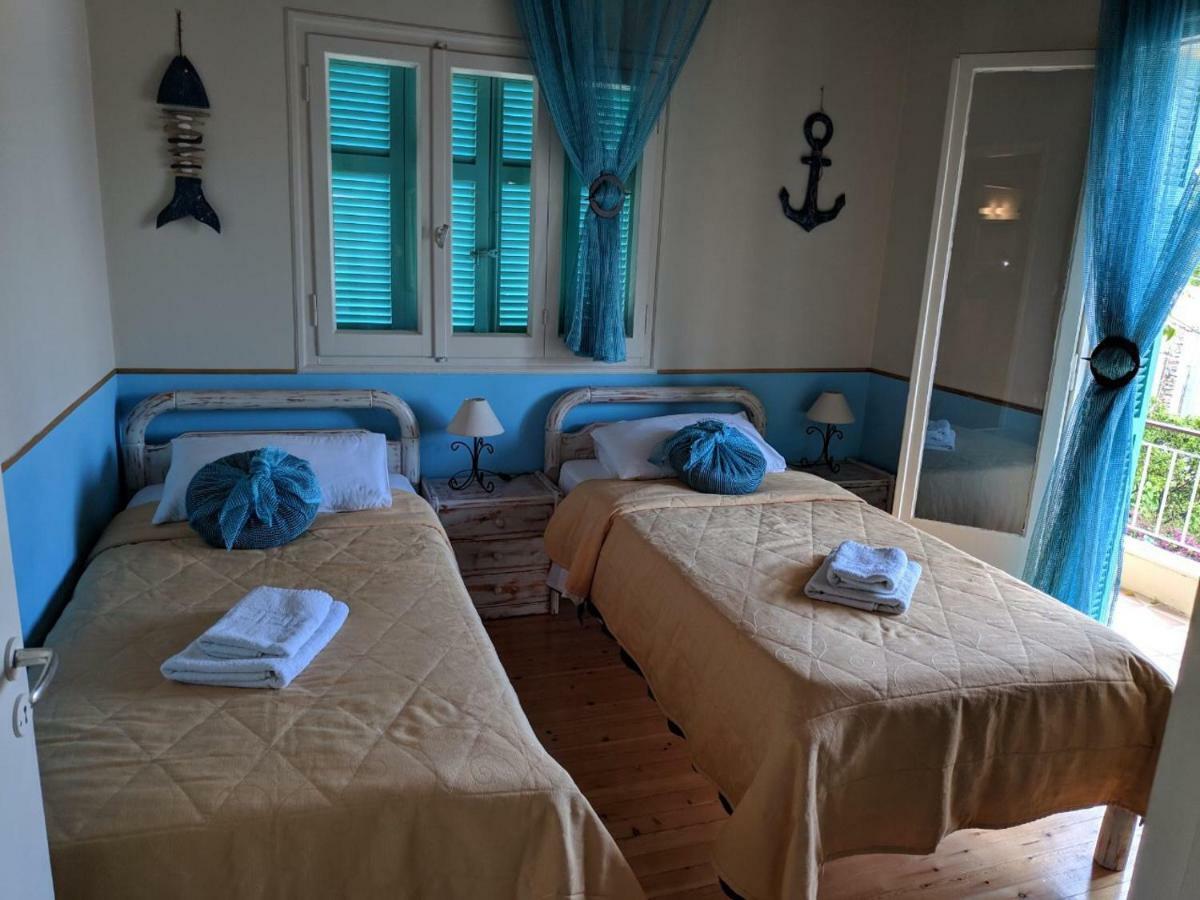 Helena'S Rooms Kassiopi Esterno foto